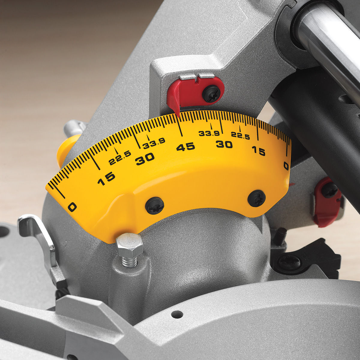 DEWALT 12-Inch Sliding Compound Miter Saw, Double Bevel (DWS780).